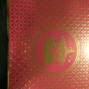 Estée Lauder pleasures